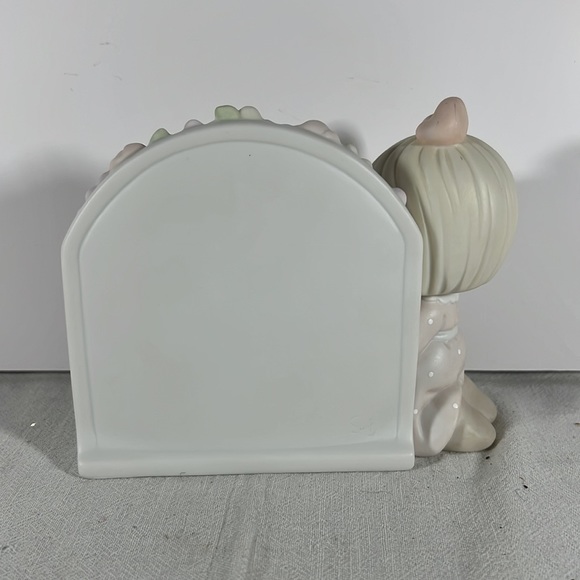 Precious Moments - SERENITY PRAYER GIRL. 1993 - Picture 2 of 4